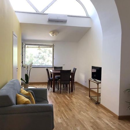 William Apt Sorrento Esterno foto