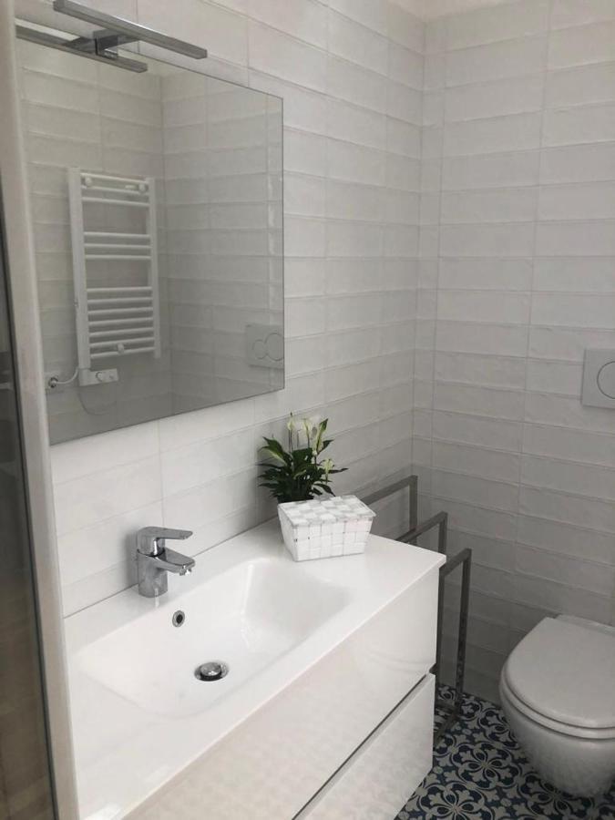 William Apt Sorrento Esterno foto